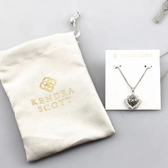 Kendra Scott necklace - Picture 5 of 5